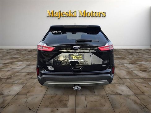 Used 2021 Ford Edge SEL w/ Convenience Package image 6