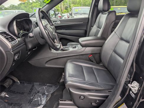 Used 2021 Jeep Grand Cherokee Limited AWD/4WD image 17