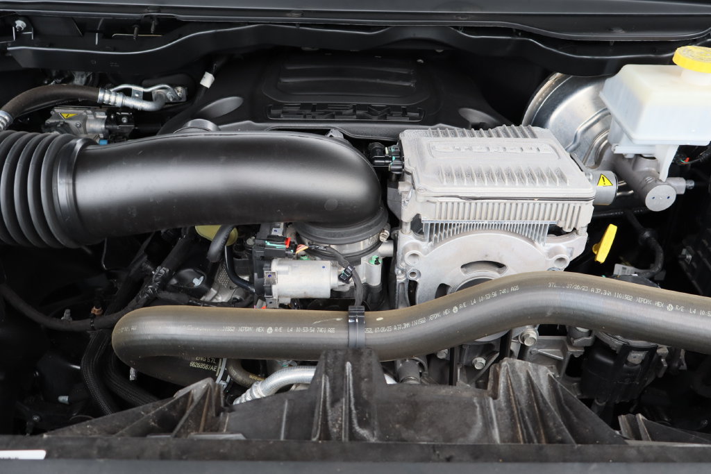 Used 2024 RAM 1500 Limited AWD/4WD image 34