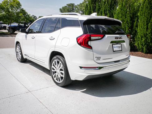 Used 2023 GMC Terrain Denali AWD/4WD image 8