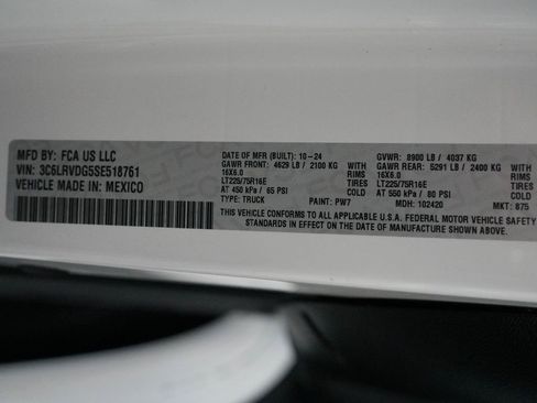 Used 2025 RAM ProMaster 2500 w/ Convenience Group FWD image 10