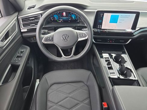 New 2025 Volkswagen Atlas Cross Sport SE FWD image 8