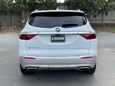 Used 2024 Buick Enclave Premium AWD/4WD image 6