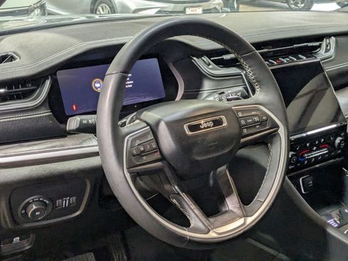 Used 2024 Jeep Grand Cherokee L Limited w/ Luxury Tech Group II image 15