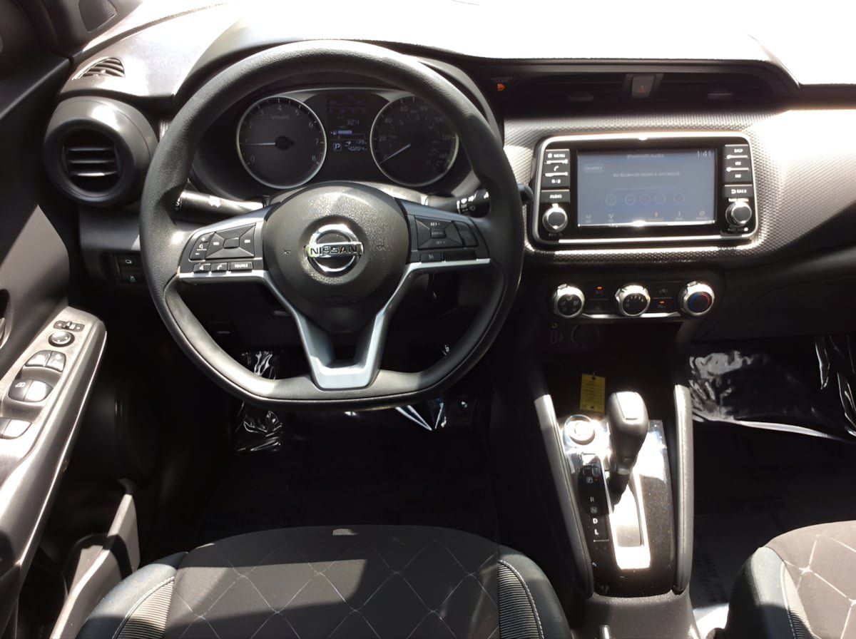 Used 2020 Nissan Kicks S FWD image 20