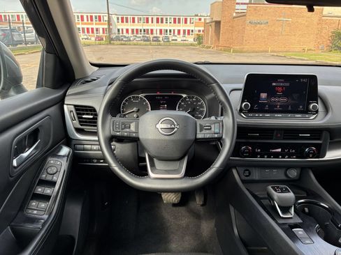 Used 2026 Nissan Rogue SV AWD/4WD image 35