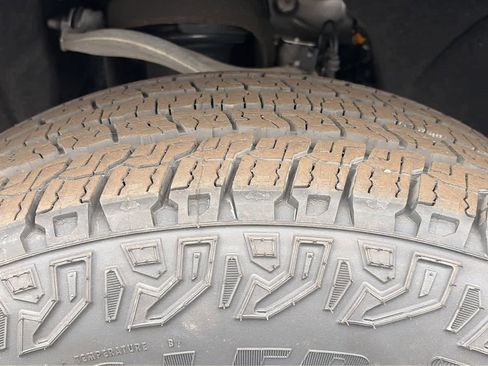 Certified 2022 Chevrolet Silverado 1500 RST image 26