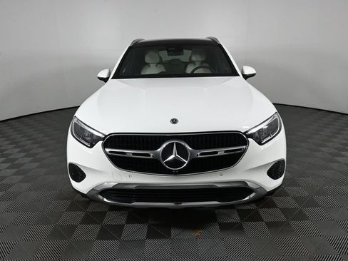Used 2025 Mercedes-Benz GLC 300 image 34