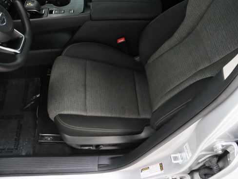 Used 2021 Nissan Rogue SV image 15