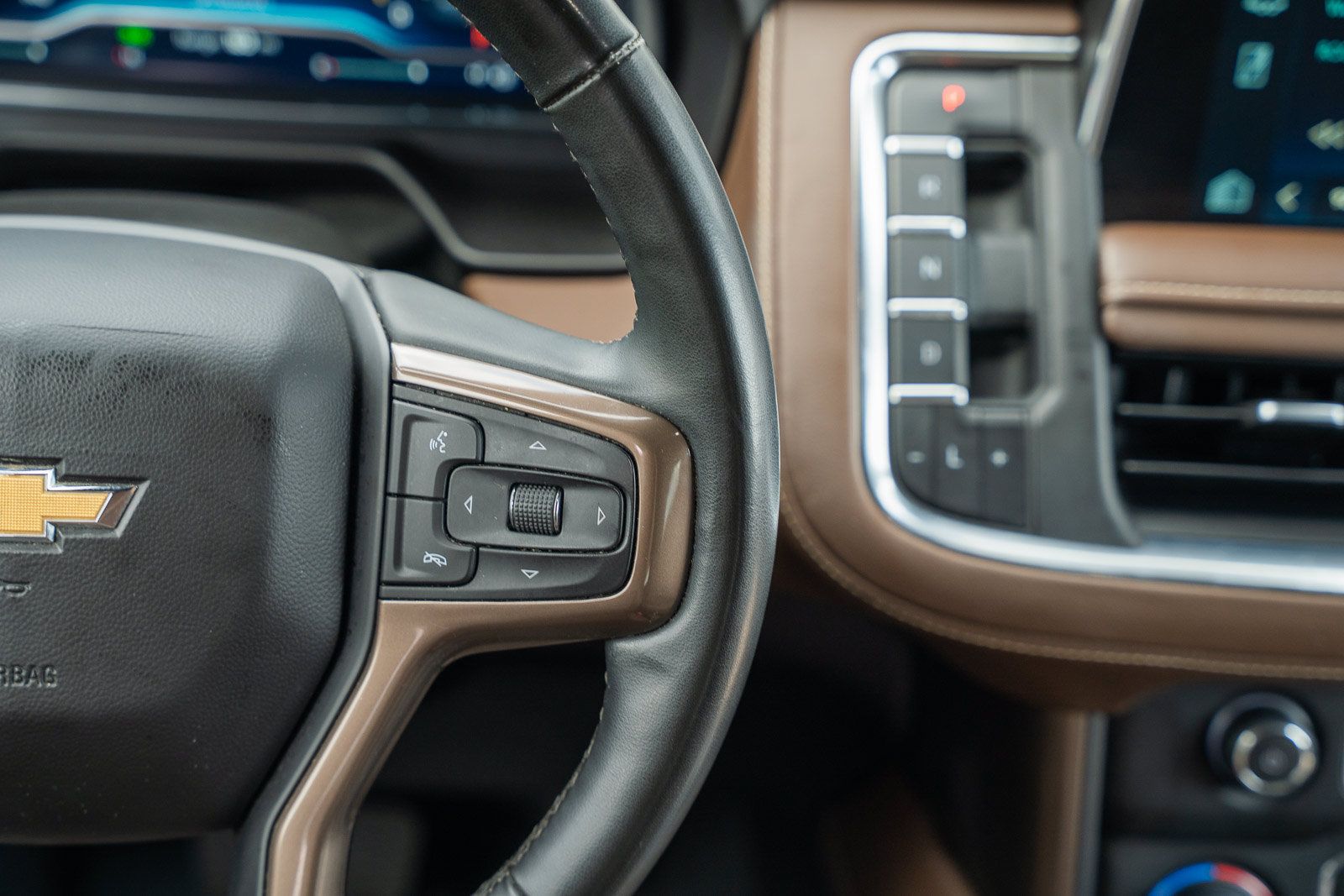 Used 2023 Chevrolet Tahoe High Country w/ Premium Package 2 RWD image 35