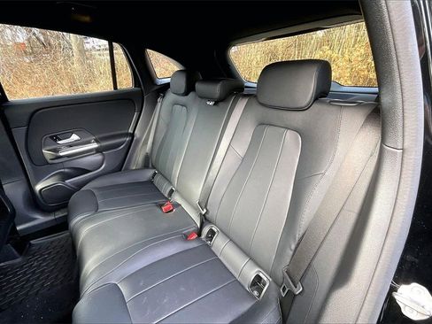 Certified 2022 Mercedes-Benz GLA 250 4MATIC image 28