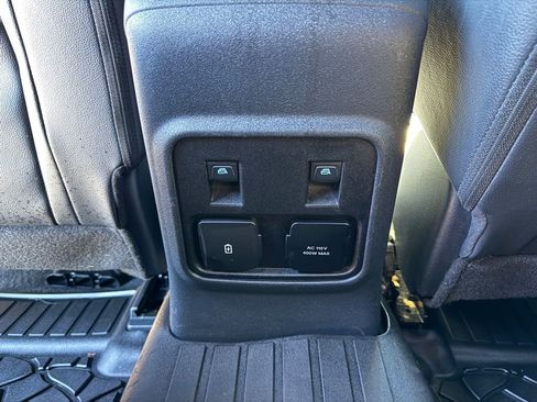 Used 2023 Ford Bronco Wildtrak image 15