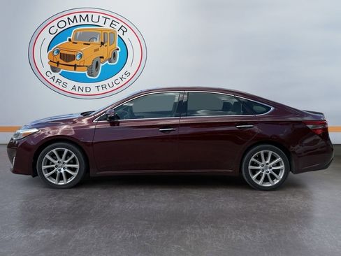 Used 2013 Toyota Avalon XLE Touring FWD image 2