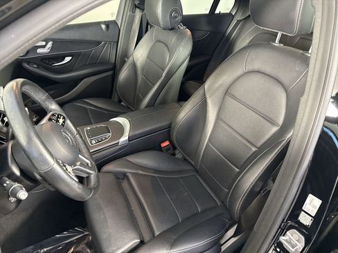 Used 2021 Mercedes-Benz GLC 300 4MATIC image 19