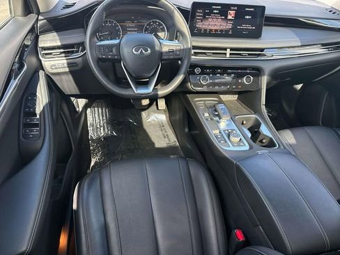 Certified 2025 INFINITI QX60 Pure w/ Cargo Package image 9