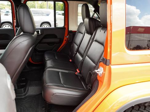Used 2023 Jeep Wrangler Unlimited Rubicon 392 w/ Dual Top Group AWD/4WD image 8