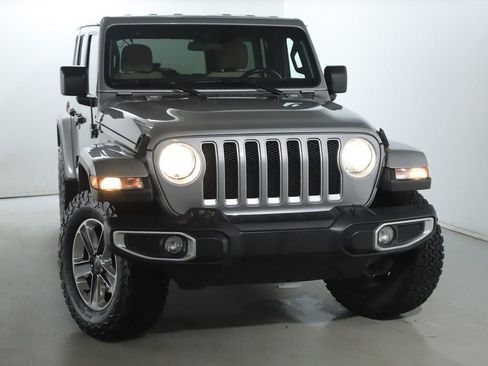 Used 2021 Jeep Wrangler Unlimited Sahara image 3