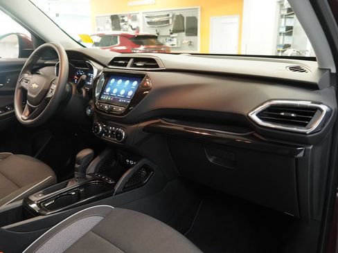 Used 2023 Chevrolet TrailBlazer LT w/ Convenience Package AWD/4WD image 35