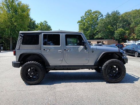 Used 2017 Jeep Wrangler Unlimited Sport w/ Quick Order Package 24S AWD/4WD image 5