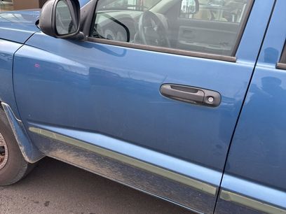 Used 2005 Dodge Dakota SLT w/ Trailer Tow Group