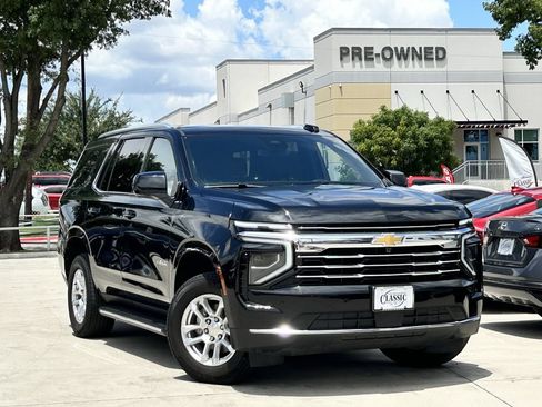 Used 2025 Chevrolet Tahoe LT RWD image 2