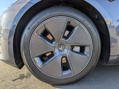 Used 2023 Tesla Model 3 Standard Range image 13