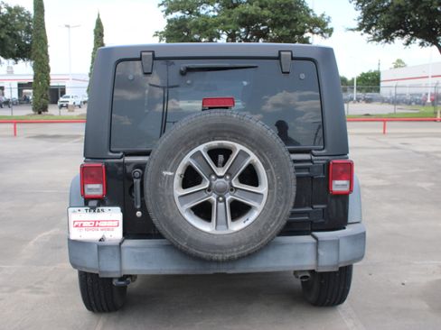 Used 2017 Jeep Wrangler Unlimited Sport w/ Quick Order Package 24S AWD/4WD image 8