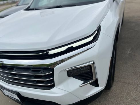 New 2026 Chevrolet Traverse LT w/ Driver Confidence Package FWD image 13