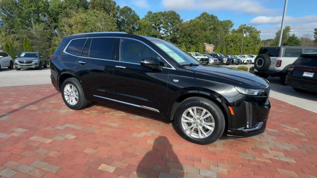 Used 2024 Cadillac XT6 Luxury FWD image 4