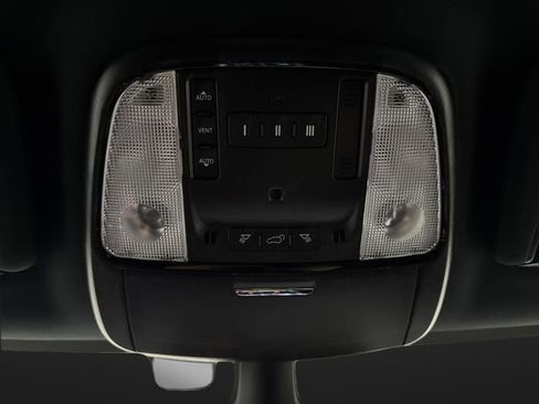 Certified 2025 Dodge Durango R/T image 28