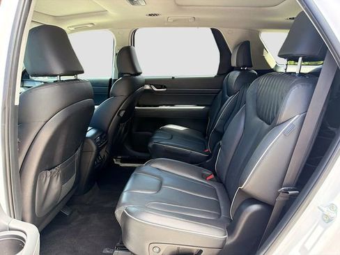 Used 2023 Hyundai Palisade Limited FWD image 22