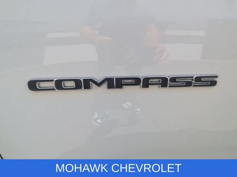 Used 2019 Jeep Compass Limited AWD/4WD image 32
