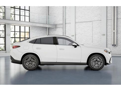 Certified 2025 Mercedes-Benz GLC 300 4MATIC image 1