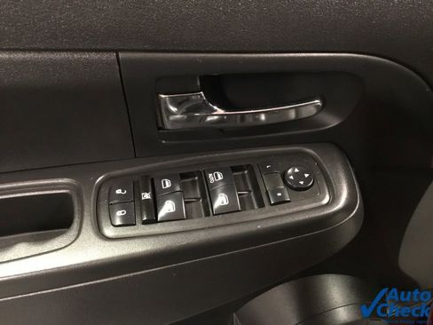 Used 2011 Jeep Liberty Sport image 19