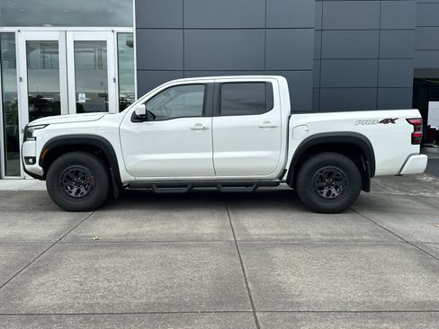 Used 2026 Nissan Frontier PRO-4X w/ Pro-4x Convenience Package AWD/4WD image 6