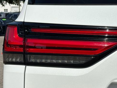 Used 2023 Lexus LX 600 F Sport w/ Accessory Package (Z1) image 10