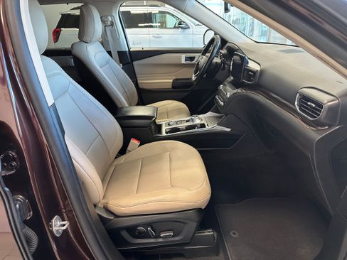Used 2020 Ford Explorer Limited image 17