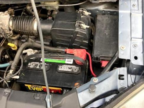 Used 2004 Ford Freestar SE image 35