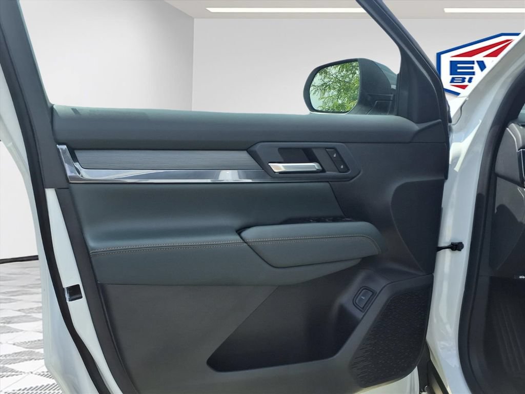 New 2026 GMC Terrain AT4 w/ LPO, Black Badging Package AWD/4WD image 11