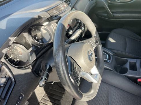 Certified 2017 Nissan Rogue S image 15