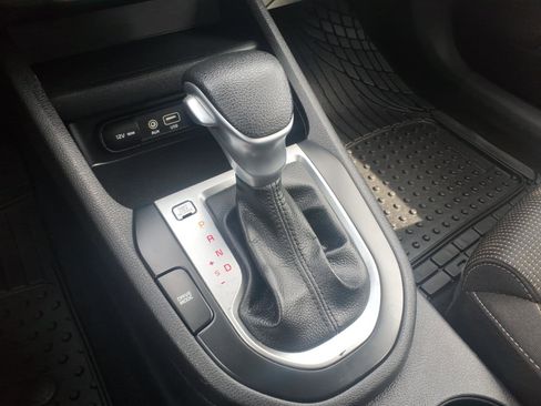 Used 2020 Kia Forte LXS FWD image 19