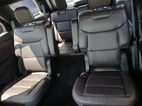 Certified 2026 Ford Explorer Platinum RWD image 13