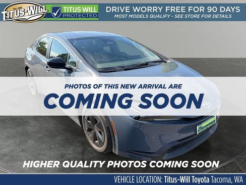 Used 2025 Toyota Prius LE FWD image 1