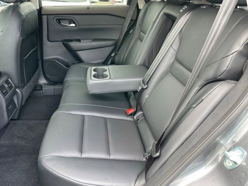 Certified 2021 Nissan Rogue SV w/ Premium Package AWD/4WD image 8
