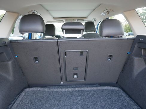 New 2025 Volkswagen Taos SE image 6