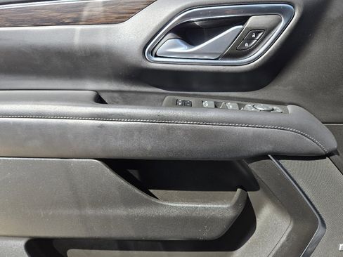 Used 2022 Chevrolet Suburban Z71 w/ Z71 Off-Road Package image 24