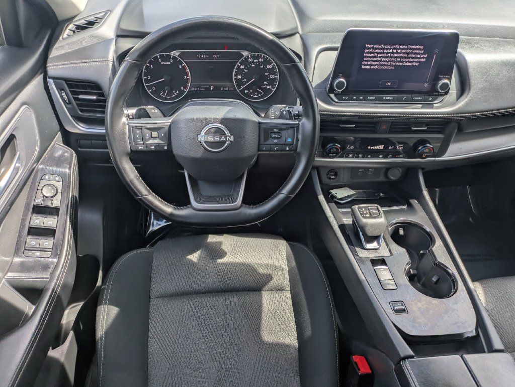 Used 2025 Nissan Rogue SV FWD image 16