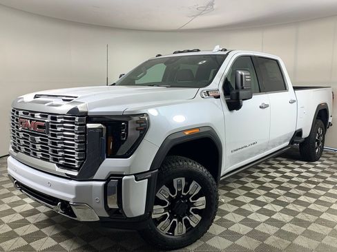 New 2026 GMC Sierra 3500 Denali w/ Denali Reserve Package image 3