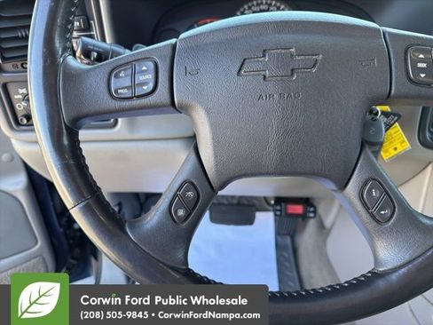 Used 2005 Chevrolet Silverado 2500 LT w/ Heavy-Duty Power Package image 16