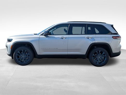 New 2026 Jeep Grand Cherokee Limited AWD/4WD image 3